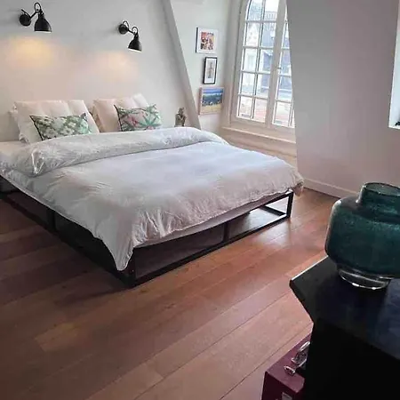 Luxurious In Museum District Near Park